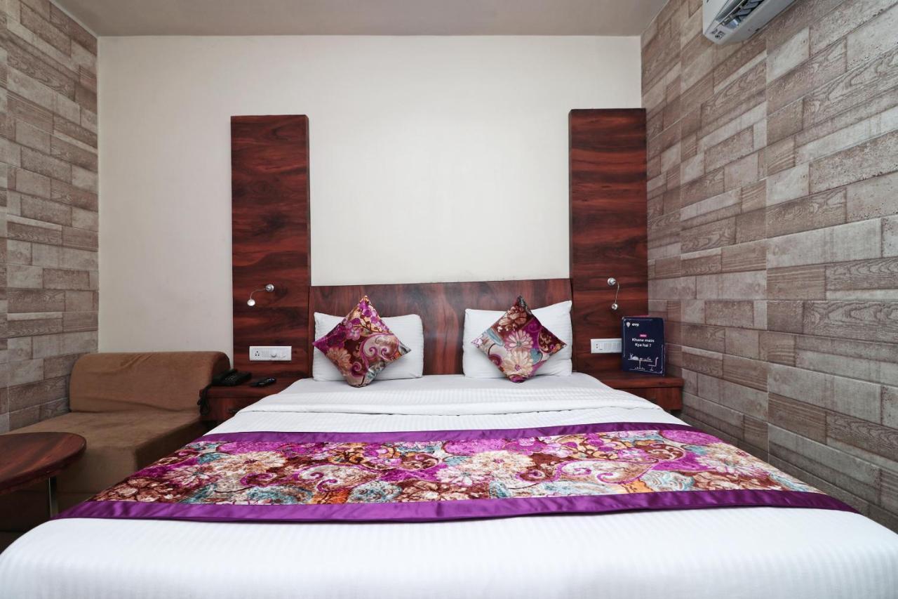 แคปิตัล โอ 12172 โฮเต็ล ทีป พรีเมียม Hotel กานปูร์ ภายนอก รูปภาพ