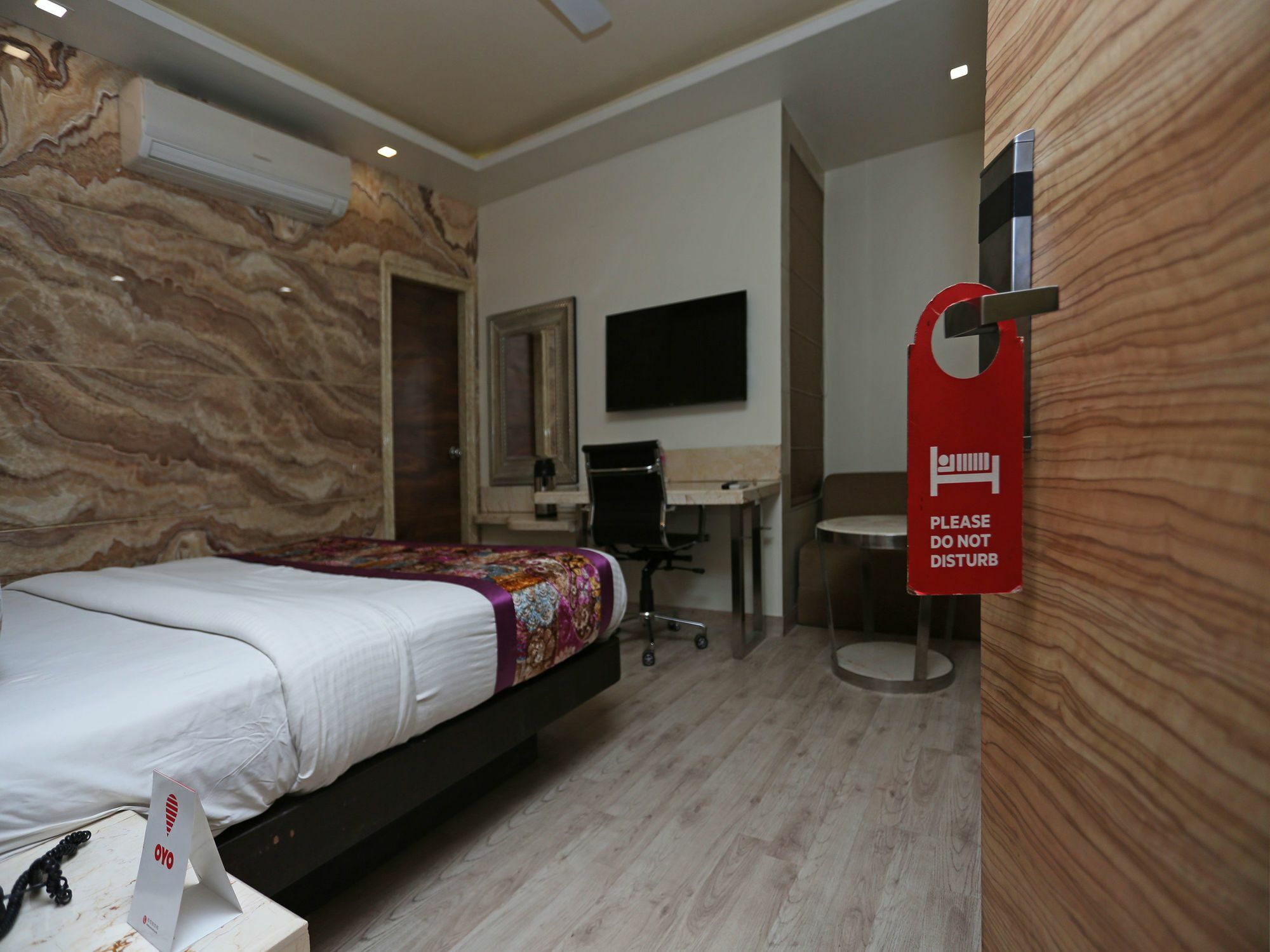 แคปิตัล โอ 12172 โฮเต็ล ทีป พรีเมียม Hotel กานปูร์ ภายนอก รูปภาพ