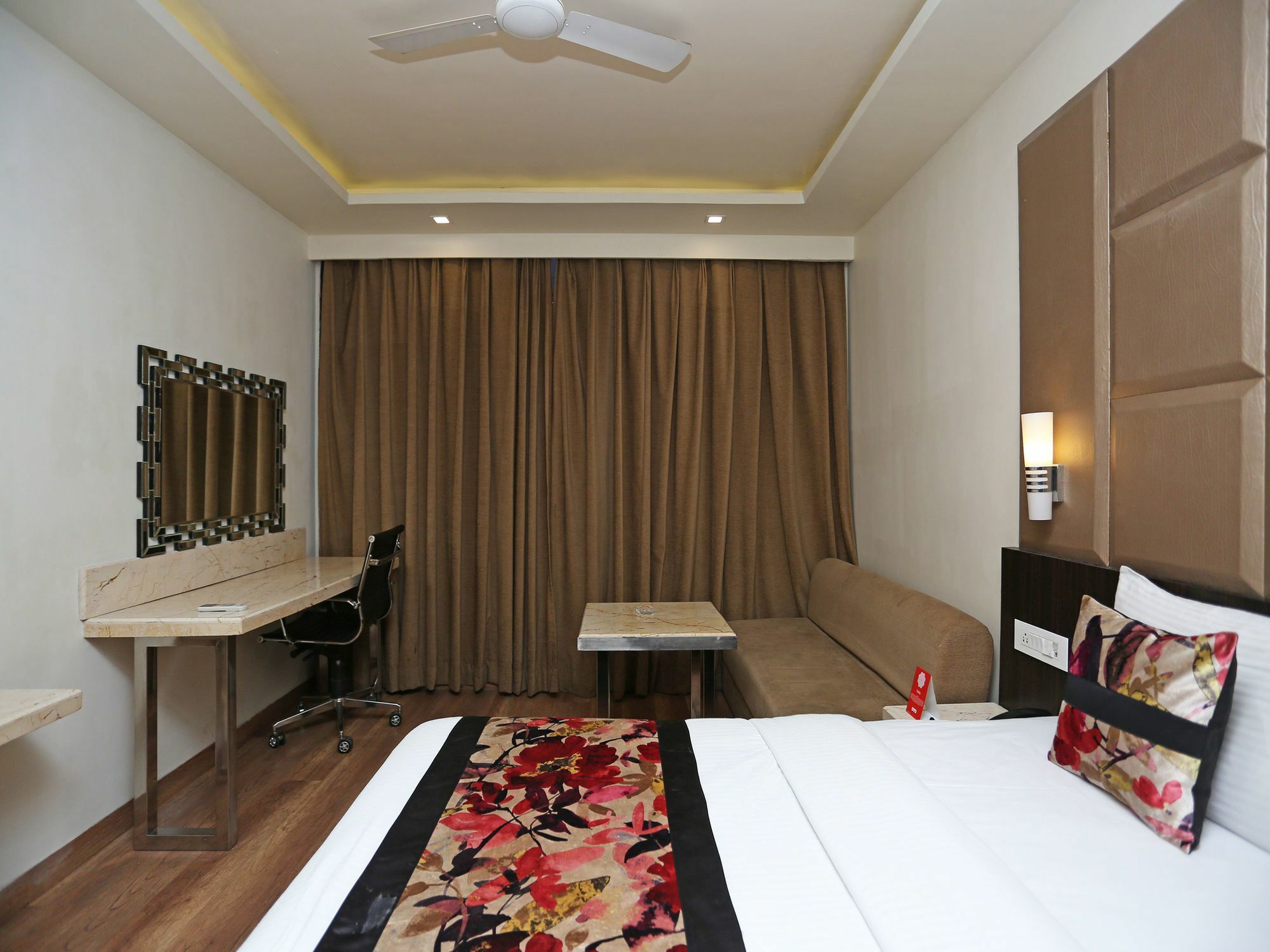 แคปิตัล โอ 12172 โฮเต็ล ทีป พรีเมียม Hotel กานปูร์ ภายนอก รูปภาพ